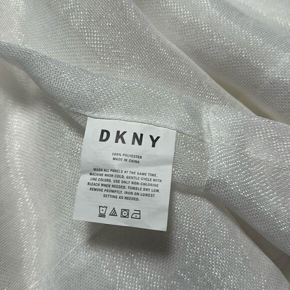 DKNY curtains, set of 3 pieces. - Picture 1 of 2